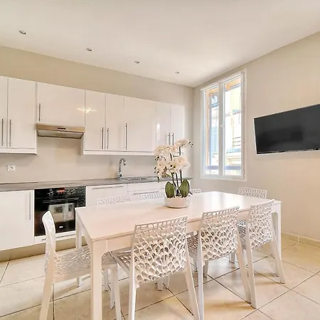 Croisette 8/10 Pers Apartment